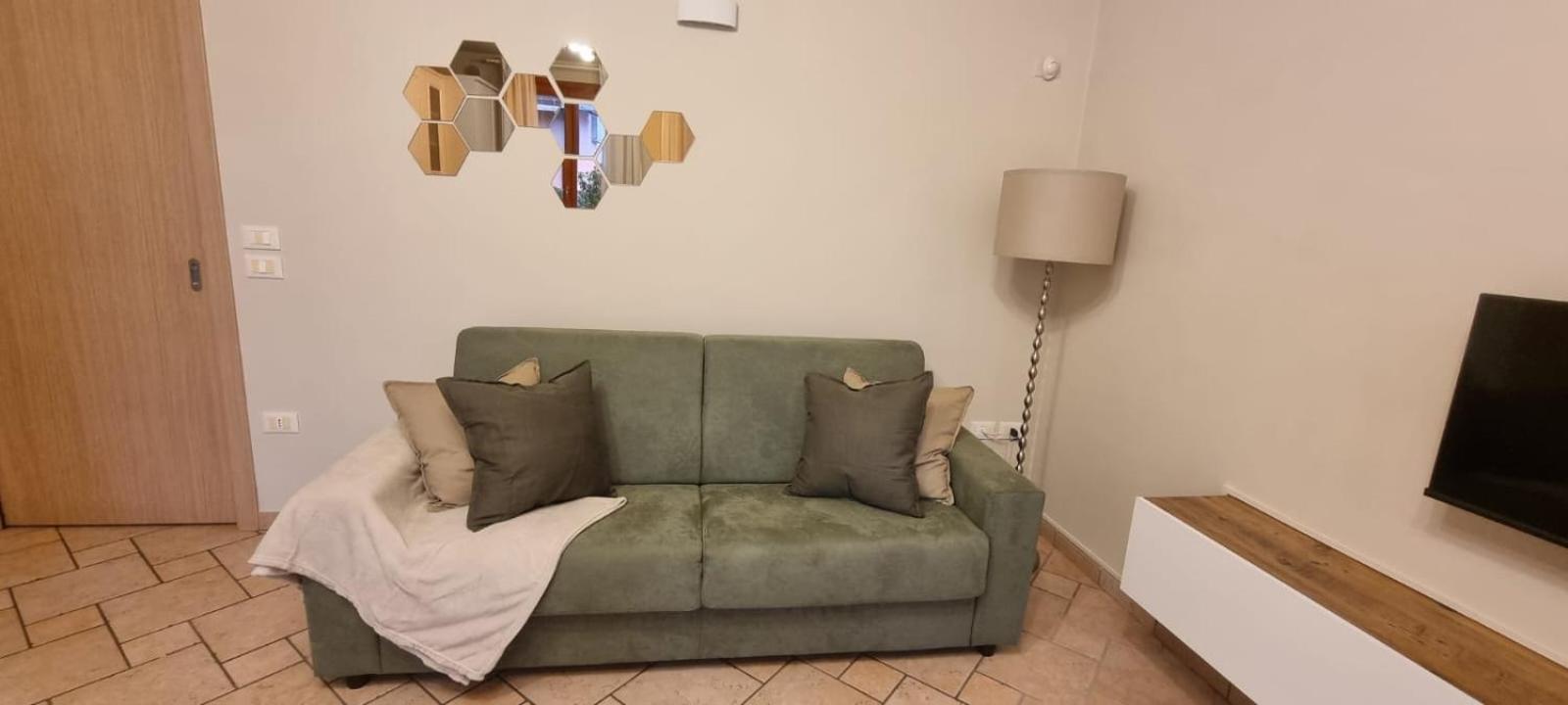Hoya Apartment Sirmione Exteriör bild