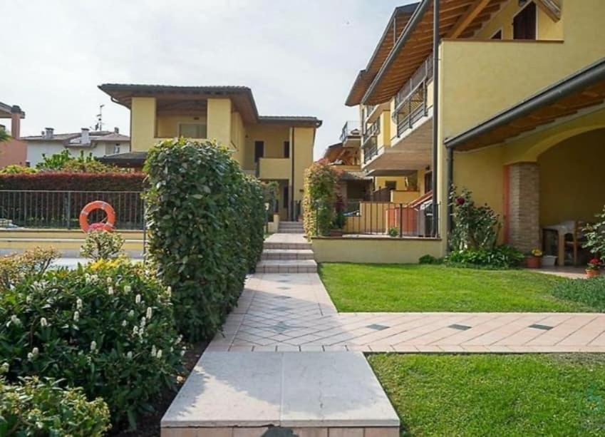Hoya Apartment Sirmione Exteriör bild