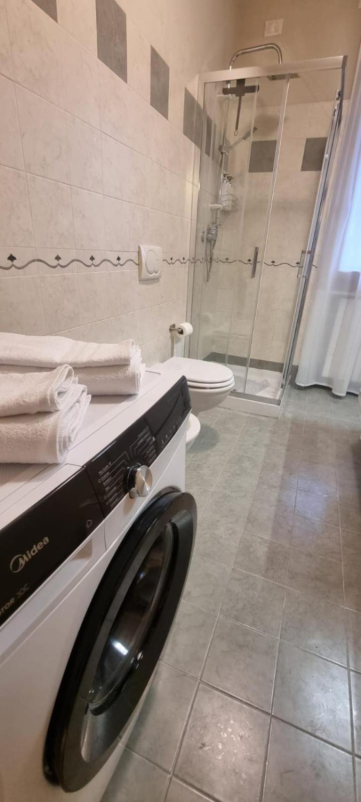Hoya Apartment Sirmione Exteriör bild