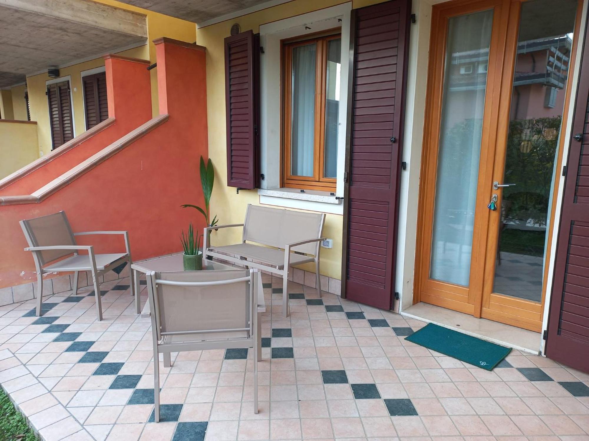 Hoya Apartment Sirmione Exteriör bild