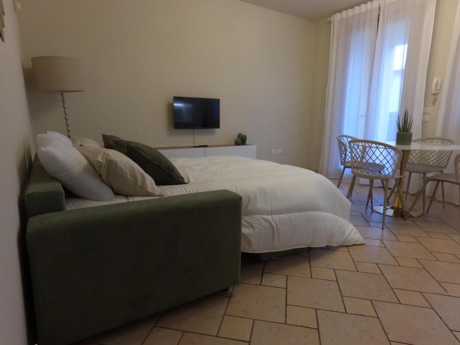 Hoya Apartment Sirmione Exteriör bild