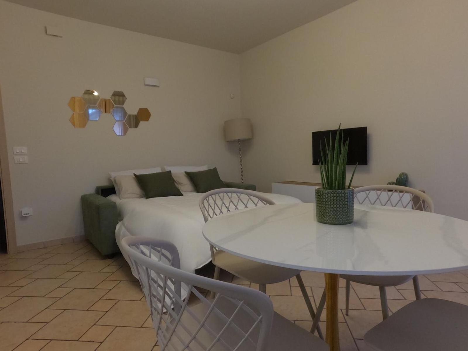Hoya Apartment Sirmione Exteriör bild