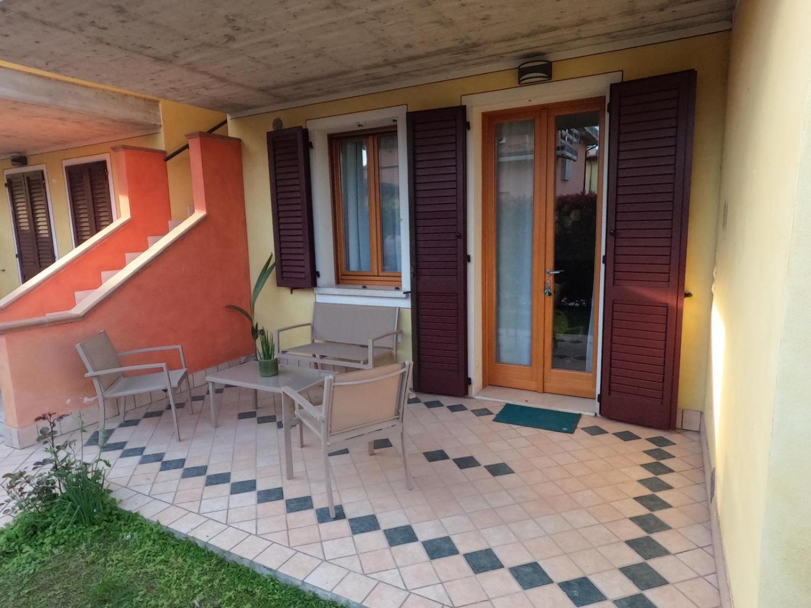 Hoya Apartment Sirmione Exteriör bild
