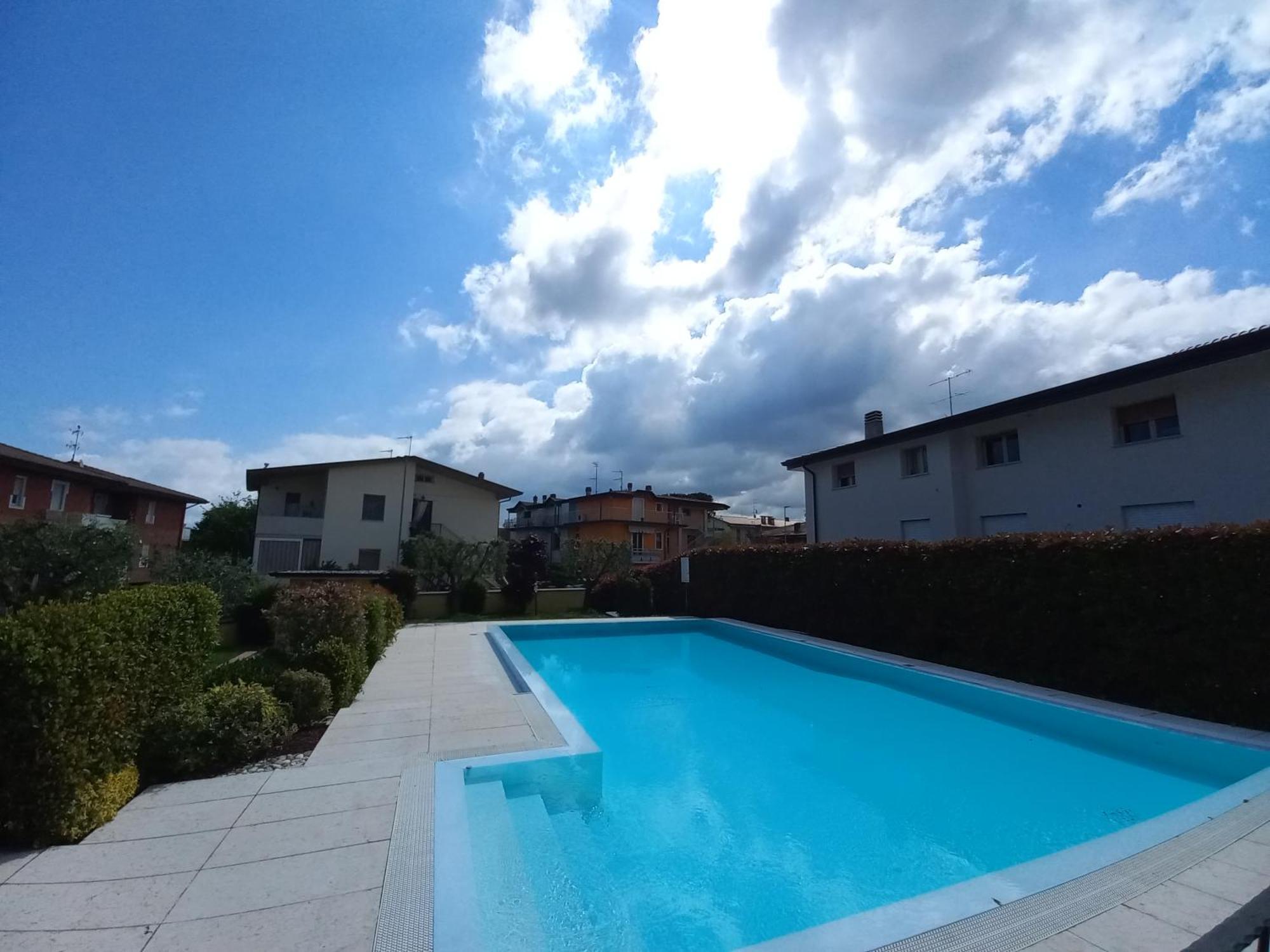 Hoya Apartment Sirmione Exteriör bild
